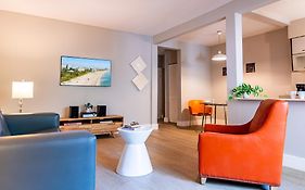 Beachside All Suites Hotel